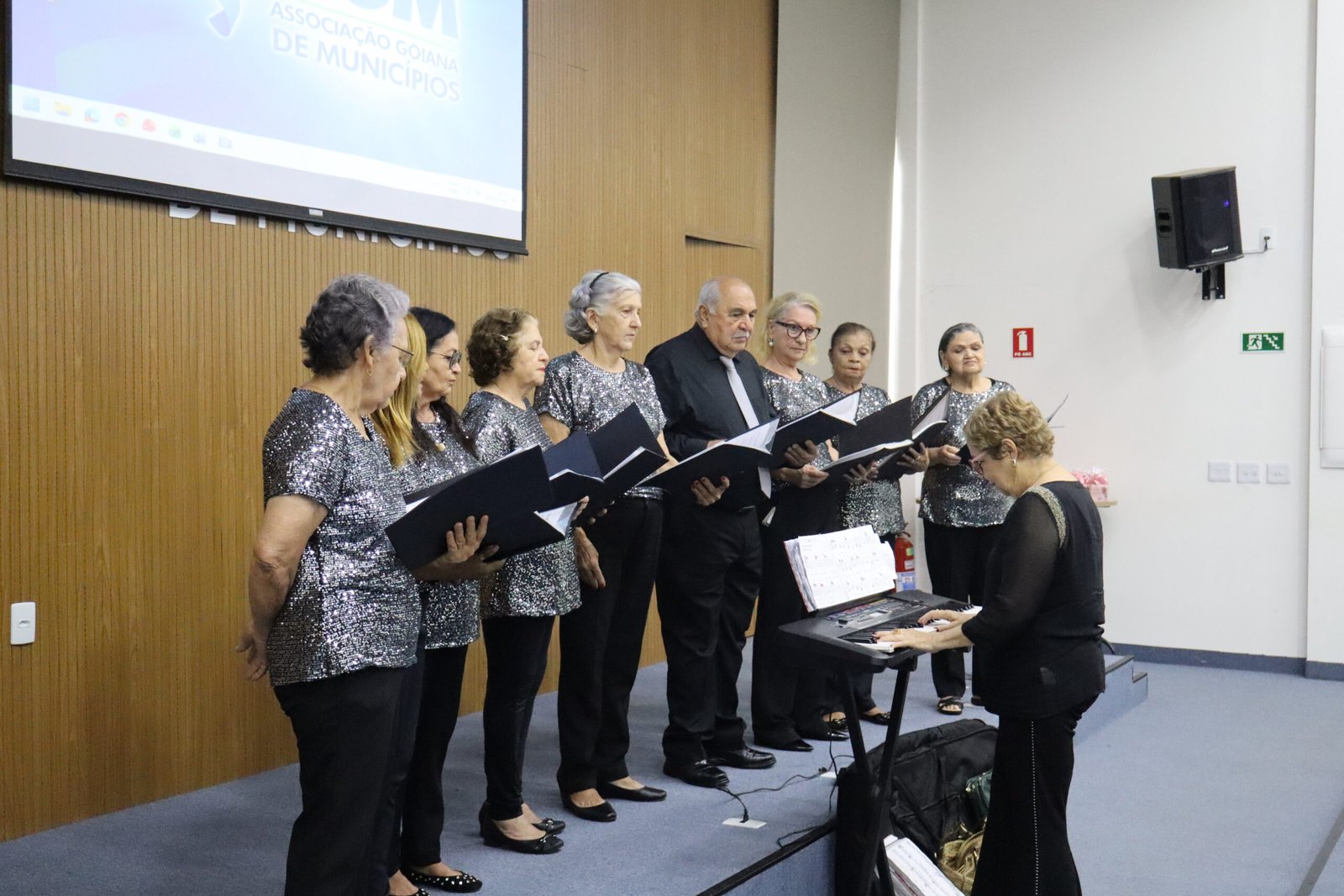 Coral UGOPOCI em Vozes se apresenta na AGM em celebração ao Dia Internacional da Mulher