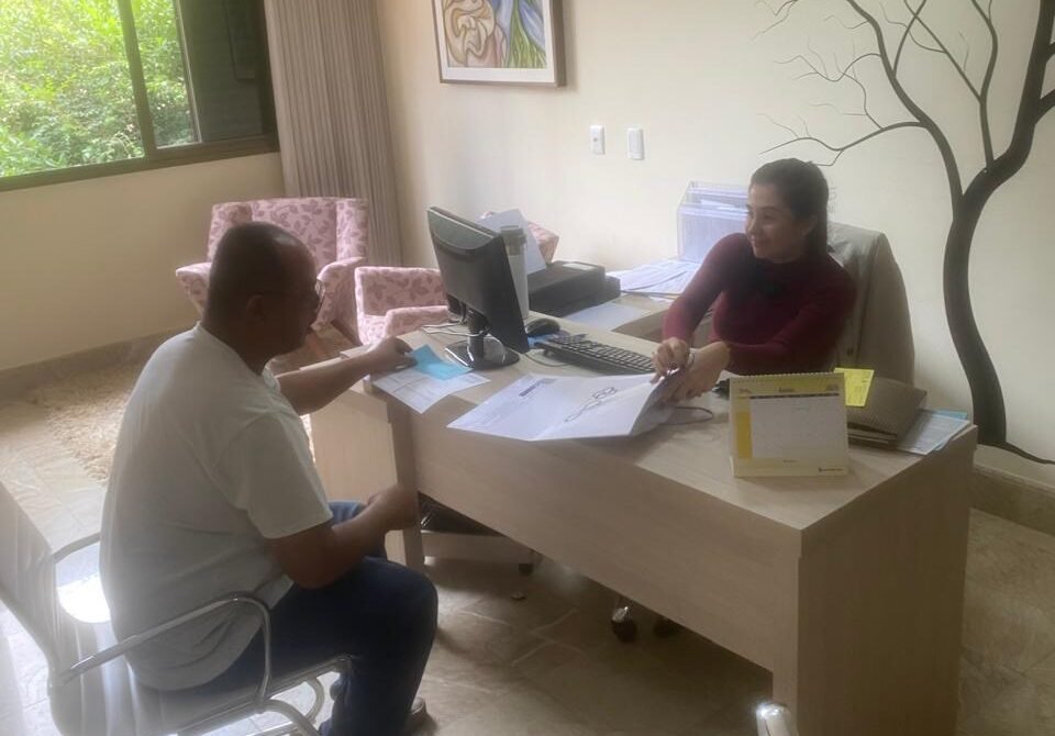 Diretoria da UGOPOCI presta assistência social aos associados nesta segunda-feira